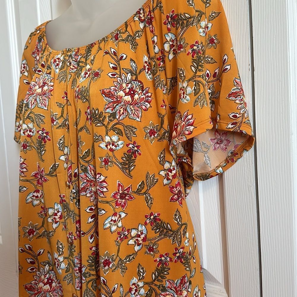 Floral Mustard Gold Yellow Modern Attraction Shirt Top Blouse Medium M NWT - Picture 5 of 6